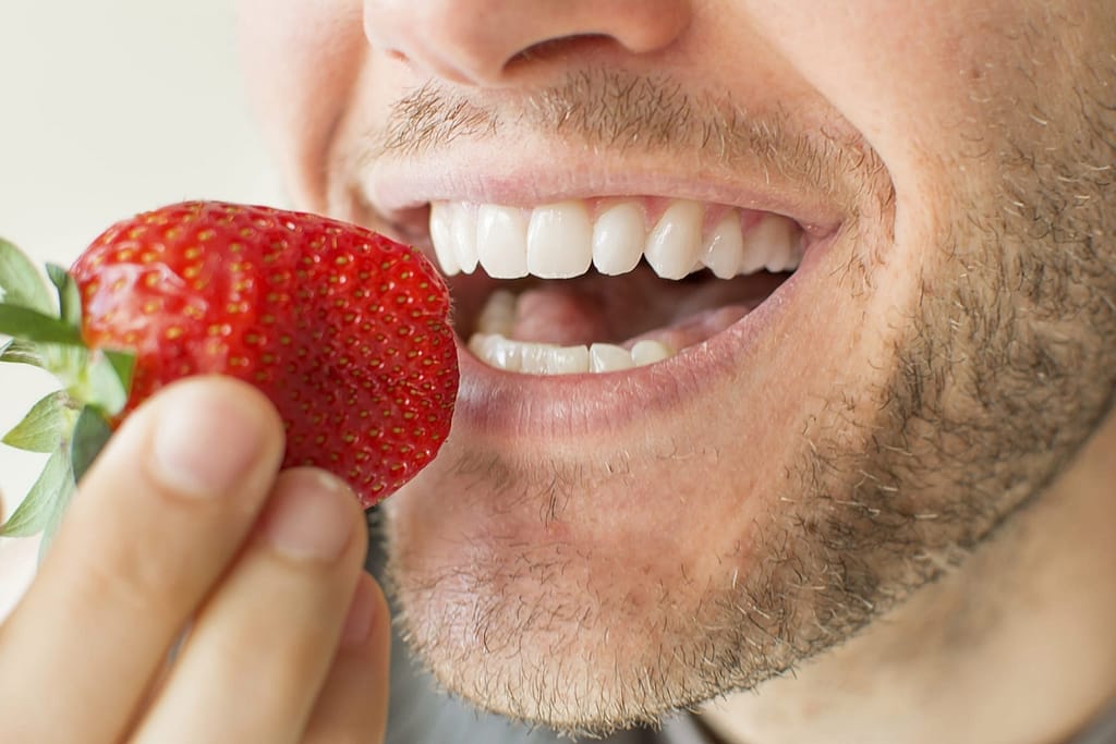 How Dentists Screen for Oral Cancer